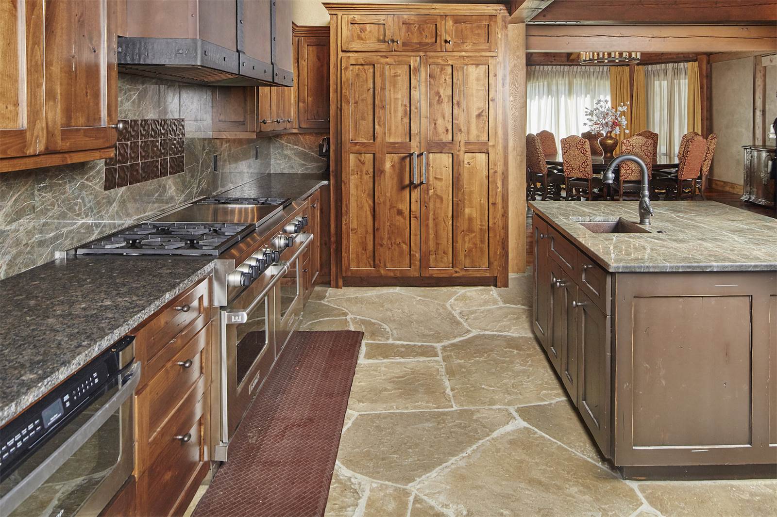 kitchen 2.jpg